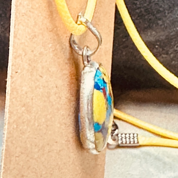 Mosaic Jasper Stone. Yellow, Blue, Purple & Red Oval Pendant EUC - Picture 5 of 5